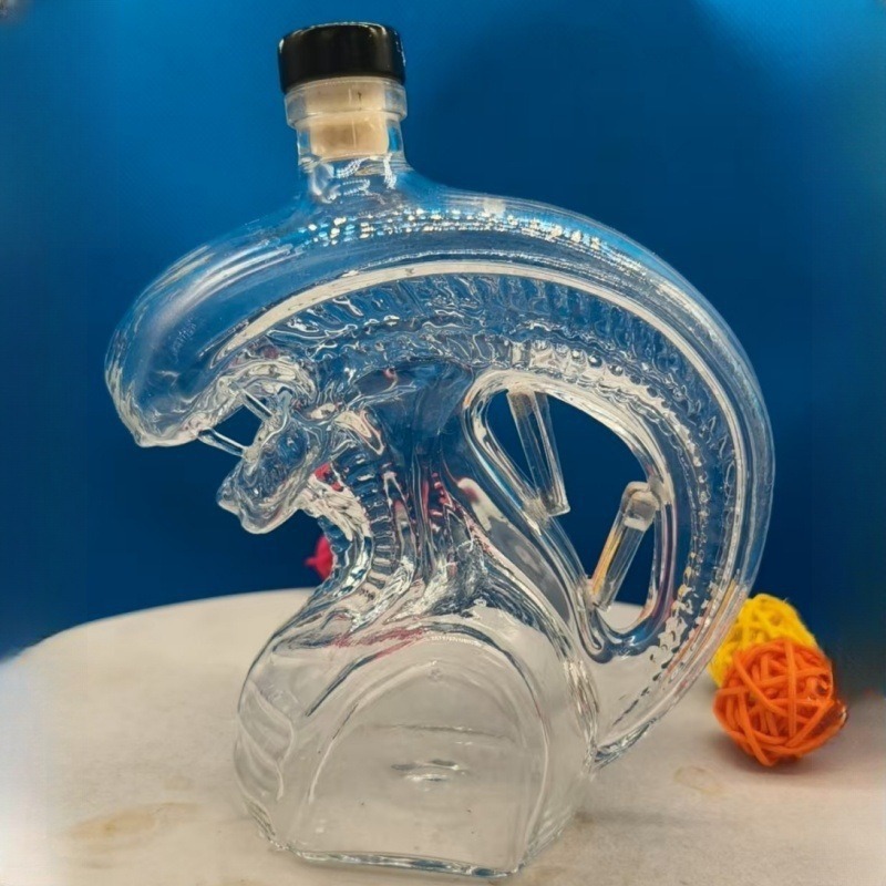 Alien Xenomorph Shaped Whiskey - đánh giá và giá Model Kit Gundam
