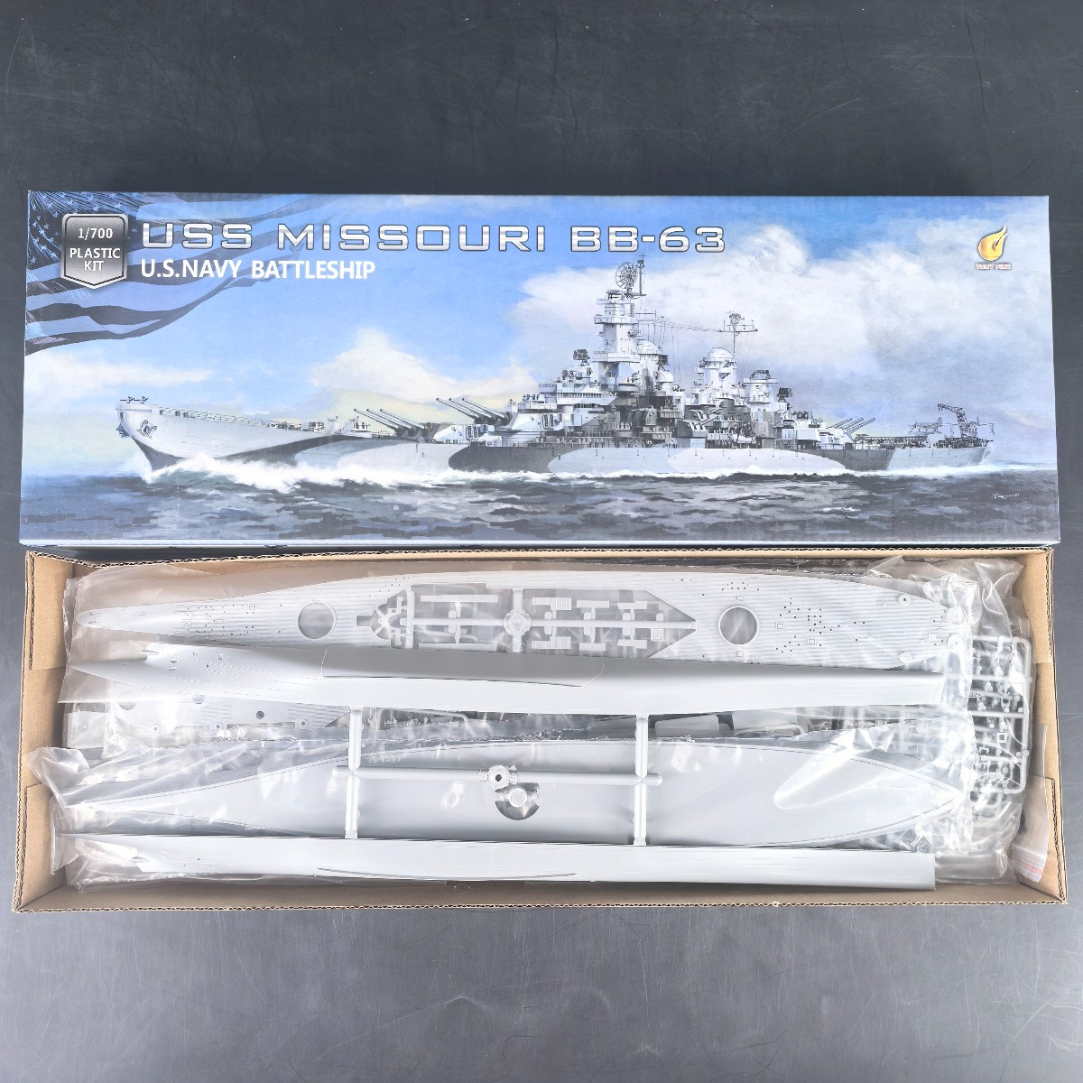 VeryFire VF700909 1/700 USS MI - đánh giá và giá Model Kit Uss Missouri