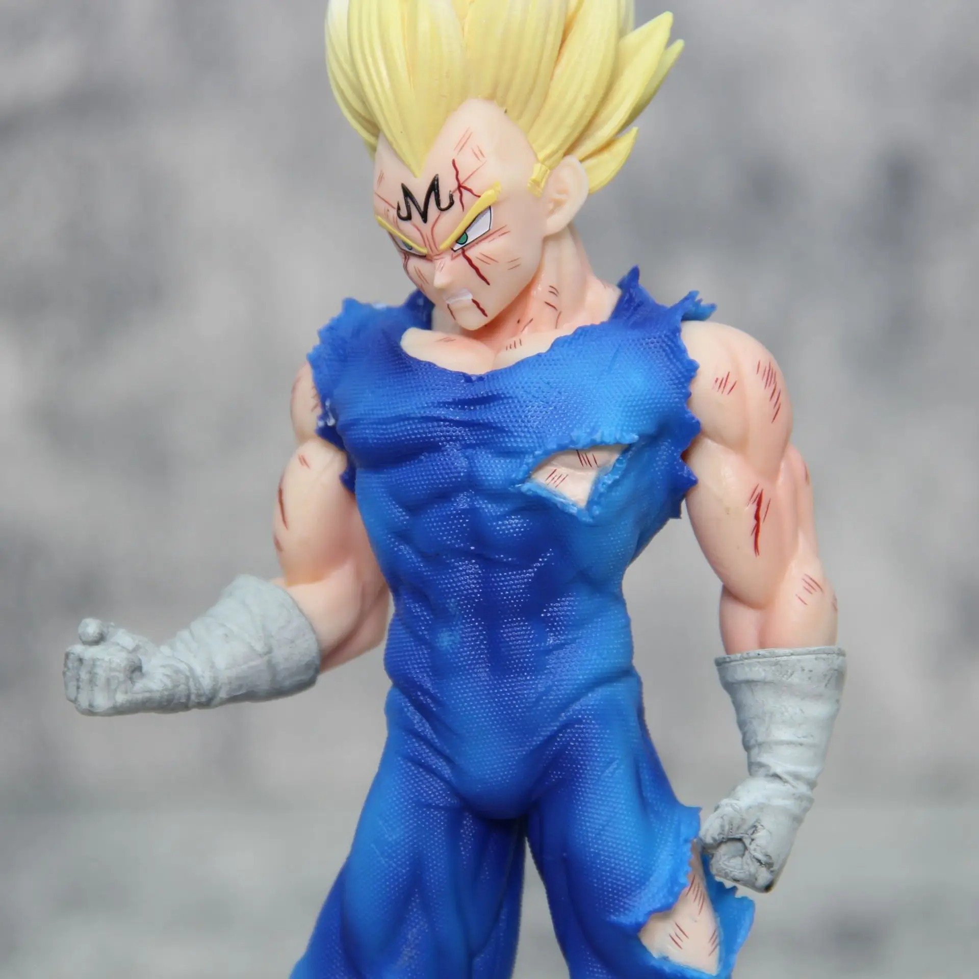 20cm Anime Dragon Ball Figure  - đánh giá và giá Model Kit Vegeta