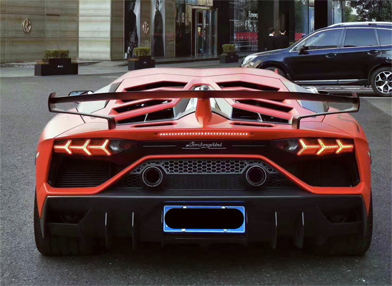 New Half Carbon Fiber Rear Bum - đánh giá và giá Model Kit Lamborghini
