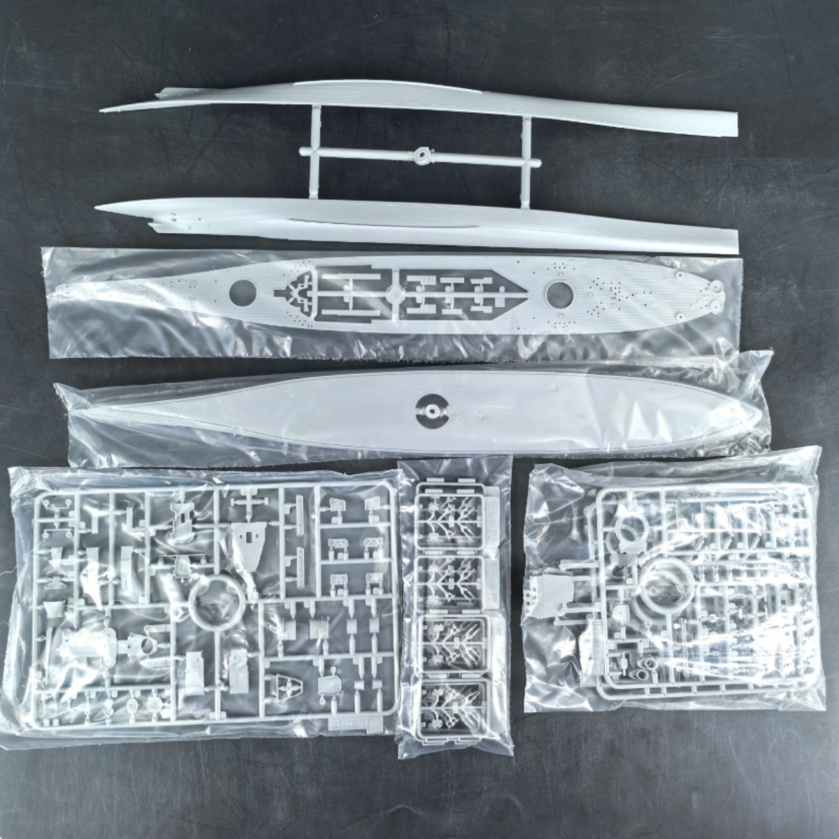 VeryFire VF700909DX 1/700 Scal - đánh giá và giá Model Kit Uss Missouri